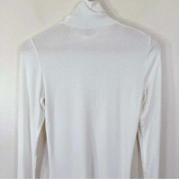 Aritzia Wilfred Ivory Mock Neck  Ribbed Buswell Tshirt - Picture 10 of 13